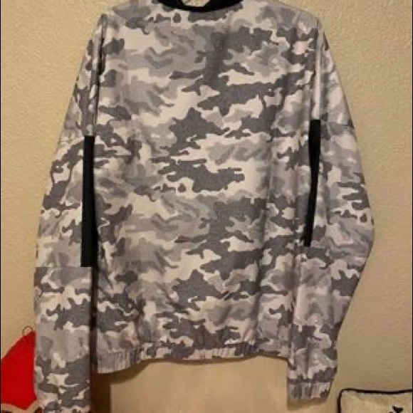 Adidas Bomber Lightweight Camouflage Woven Jacket - Picture 5 of 7